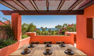 Ático en venta en un complejo de cinco estrellas en primera línea de playa en la New Golden Mile entre Marbella y Estepona 797742 