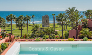 Ático en venta en un complejo de cinco estrellas en primera línea de playa en la New Golden Mile entre Marbella y Estepona 797747 