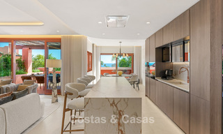 Ático en venta en un complejo de cinco estrellas en primera línea de playa en la New Golden Mile entre Marbella y Estepona 797754 