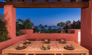 Ático en venta en un complejo de cinco estrellas en primera línea de playa en la New Golden Mile entre Marbella y Estepona 797758 