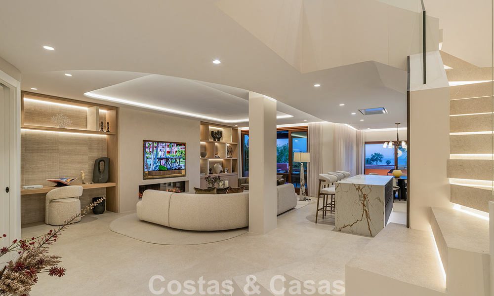 Ático en venta en un complejo de cinco estrellas en primera línea de playa en la New Golden Mile entre Marbella y Estepona 797777