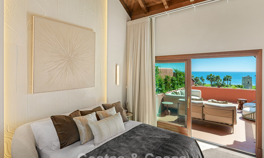Ático en venta en un complejo de cinco estrellas en primera línea de playa en la New Golden Mile entre Marbella y Estepona 797779