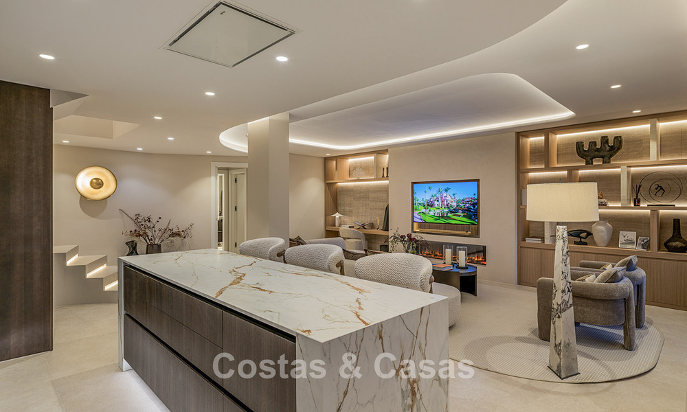 Ático en venta en un complejo de cinco estrellas en primera línea de playa en la New Golden Mile entre Marbella y Estepona 797783