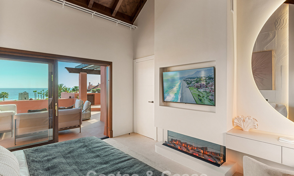 Ático en venta en un complejo de cinco estrellas en primera línea de playa en la New Golden Mile entre Marbella y Estepona 797793