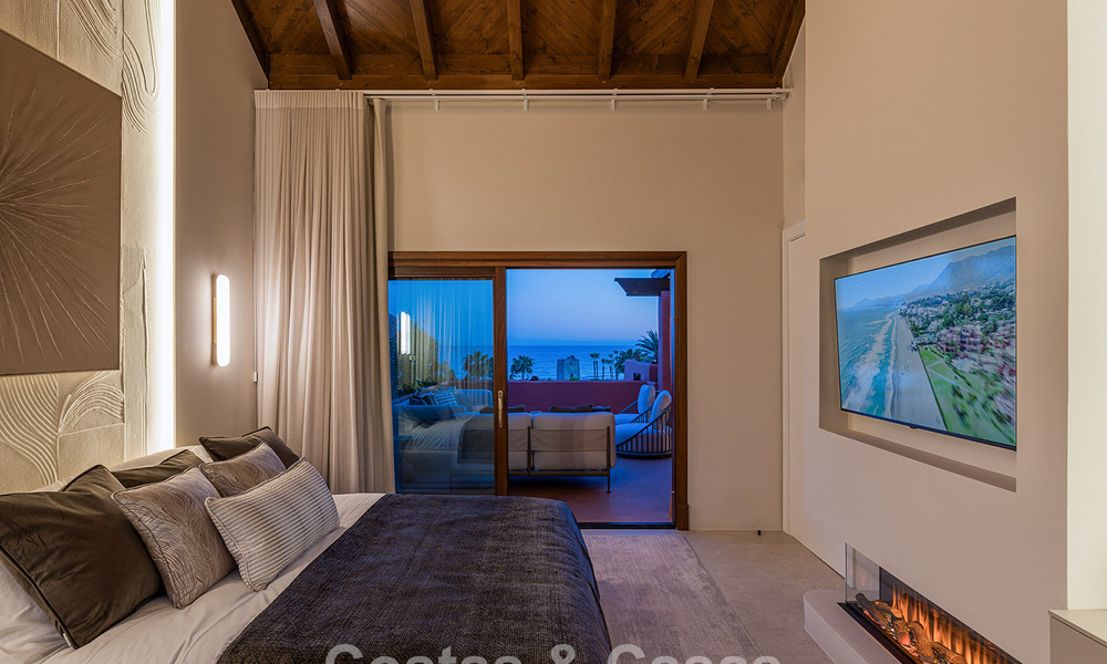 Ático en venta en un complejo de cinco estrellas en primera línea de playa en la New Golden Mile entre Marbella y Estepona 797811