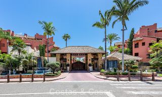Ático en venta en un complejo de cinco estrellas en primera línea de playa en la New Golden Mile entre Marbella y Estepona 797814 