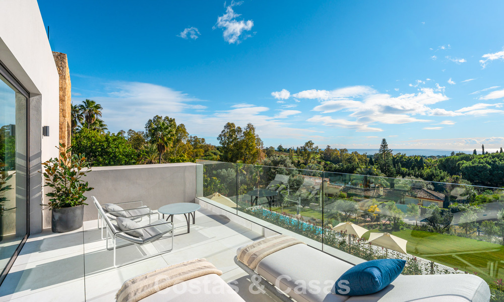 Sofisticada villa de lujo en venta en una exclusiva y tranquila urbanización cerrada en la Milla de Oro de Marbella 798038