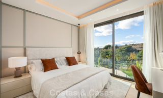 Sofisticada villa de lujo en venta en una exclusiva y tranquila urbanización cerrada en la Milla de Oro de Marbella 798039 