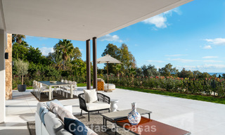 Sofisticada villa de lujo en venta en una exclusiva y tranquila urbanización cerrada en la Milla de Oro de Marbella 798045 