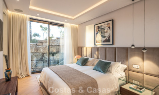 Sofisticada villa de lujo en venta en una exclusiva y tranquila urbanización cerrada en la Milla de Oro de Marbella 798048 