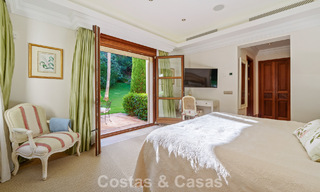 Excepcional villa de lujo española en venta en un oasis verde en la Milla de Oro de Marbella 798170 