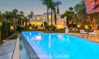 Excepcional villa de lujo española en venta en un oasis verde en la Milla de Oro de Marbella 798174 