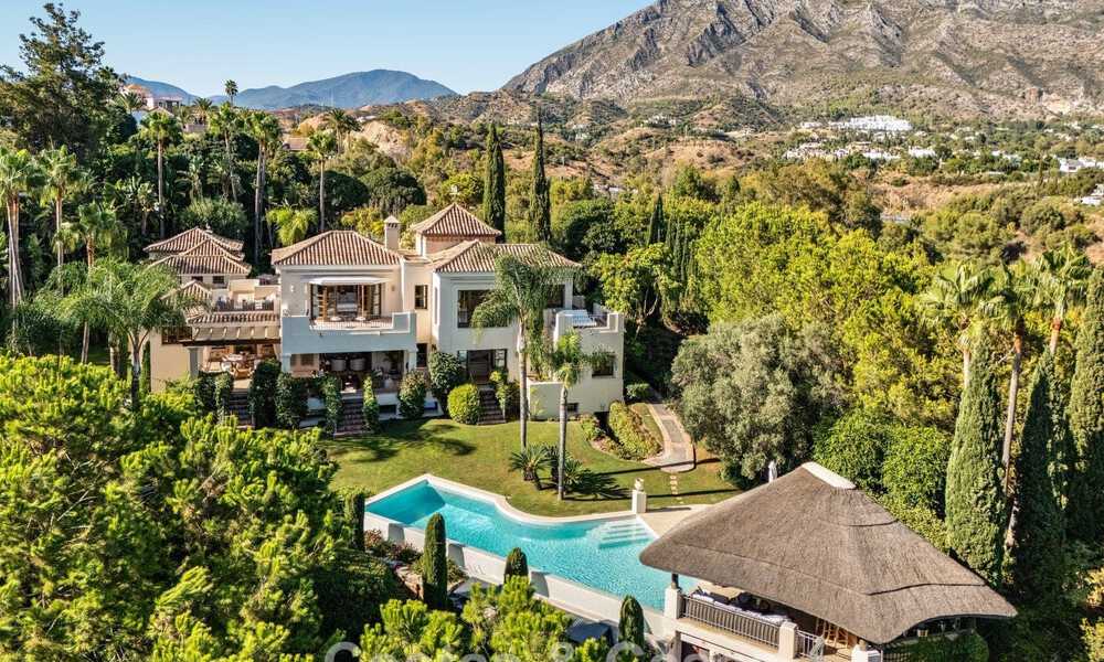 Excepcional villa de lujo española en venta en un oasis verde en la Milla de Oro de Marbella 798178