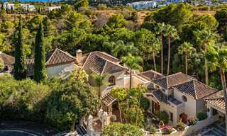 Excepcional villa de lujo española en venta en un oasis verde en la Milla de Oro de Marbella 798180 