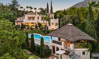 Excepcional villa de lujo española en venta en un oasis verde en la Milla de Oro de Marbella 798181 