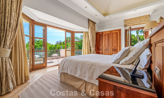 Excepcional villa de lujo española en venta en un oasis verde en la Milla de Oro de Marbella 798186 
