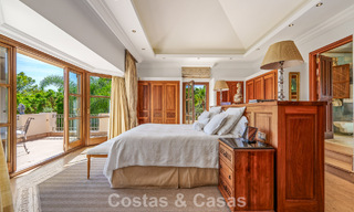 Excepcional villa de lujo española en venta en un oasis verde en la Milla de Oro de Marbella 798187 