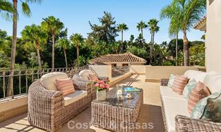 Excepcional villa de lujo española en venta en un oasis verde en la Milla de Oro de Marbella 798191 