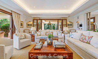 Excepcional villa de lujo española en venta en un oasis verde en la Milla de Oro de Marbella 798192 