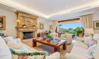 Excepcional villa de lujo española en venta en un oasis verde en la Milla de Oro de Marbella 798193 