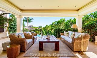 Excepcional villa de lujo española en venta en un oasis verde en la Milla de Oro de Marbella 798194 