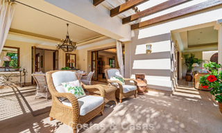 Excepcional villa de lujo española en venta en un oasis verde en la Milla de Oro de Marbella 798196 