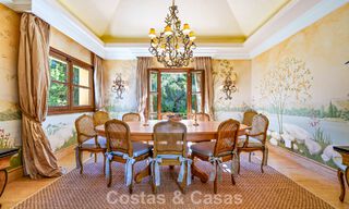 Excepcional villa de lujo española en venta en un oasis verde en la Milla de Oro de Marbella 798199 