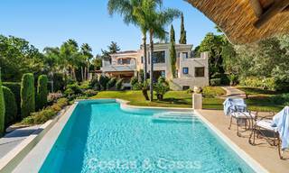 Excepcional villa de lujo española en venta en un oasis verde en la Milla de Oro de Marbella 798208 