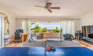 Exclusiva villa de estilo mediterráneo en venta en una amplia parcela en Marbella - Benahavís 797063 