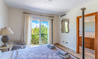 Exclusiva villa de estilo mediterráneo en venta en una amplia parcela en Marbella - Benahavís 797070 