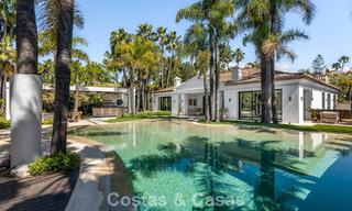 Exclusiva villa de lujo con espectacular piscina interior en venta en Nueva Andalucía, Marbella 798054 