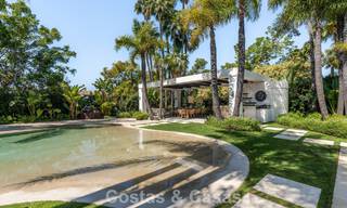 Exclusiva villa de lujo con espectacular piscina interior en venta en Nueva Andalucía, Marbella 798056 