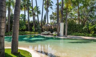 Exclusiva villa de lujo con espectacular piscina interior en venta en Nueva Andalucía, Marbella 798057 
