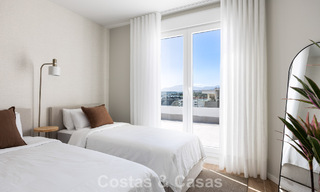 Ático moderno con terraza envolvente y vistas de 360° en venta en Nueva Andalucía, Marbella 798081 