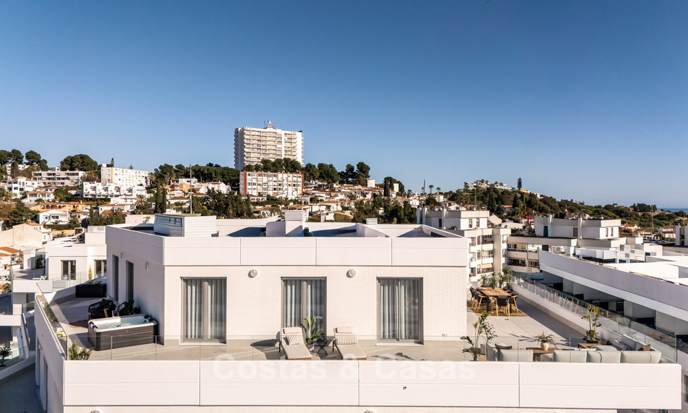 Ático moderno con terraza envolvente y vistas de 360° en venta en Nueva Andalucía, Marbella 798109