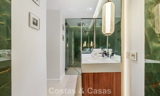 Casa adosada renovada en venta en la Milla de Oro, a poca distancia de la playa y de Puente Romano, Marbella 797337 