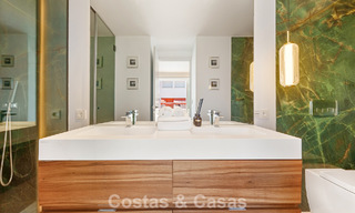 Casa adosada renovada en venta en la Milla de Oro, a poca distancia de la playa y de Puente Romano, Marbella 797338 