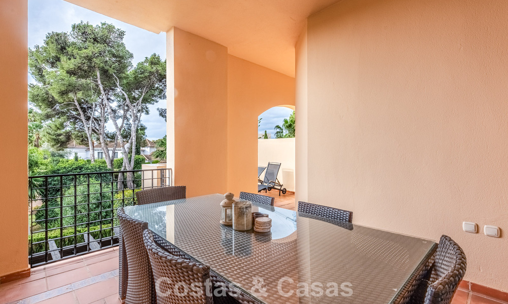 Exclusivo apartamento en venta a 150m de la playa cerca de Puerto Banús, Marbella 797165