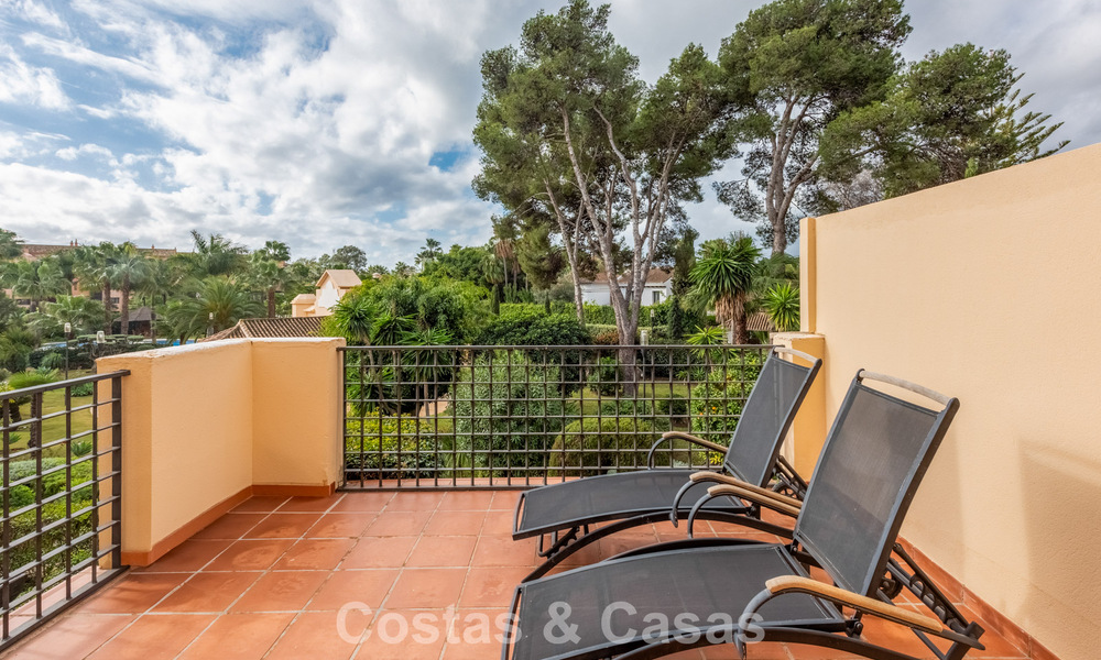 Exclusivo apartamento en venta a 150m de la playa cerca de Puerto Banús, Marbella 797166