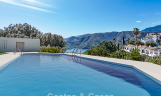 Apartamentos modernos de obra nueva con vistas espectaculares en venta cerca de Marbella, en la Costa del Sol 797137 