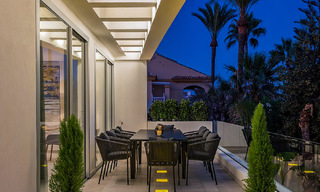 Exclusiva villa moderna en primera línea de playa en venta con acceso directo al mar en Mijas, Costa del Sol 797397 