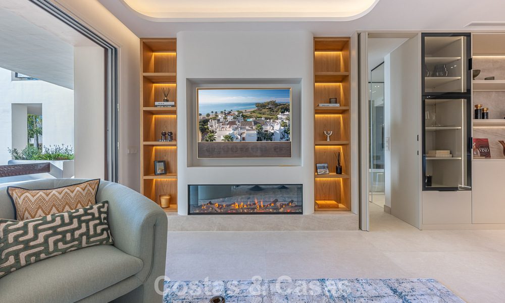 Apartamento de lujo con vistas al mar en primera línea de playa en la New Golden Mile entre Marbella y Estepona 797406