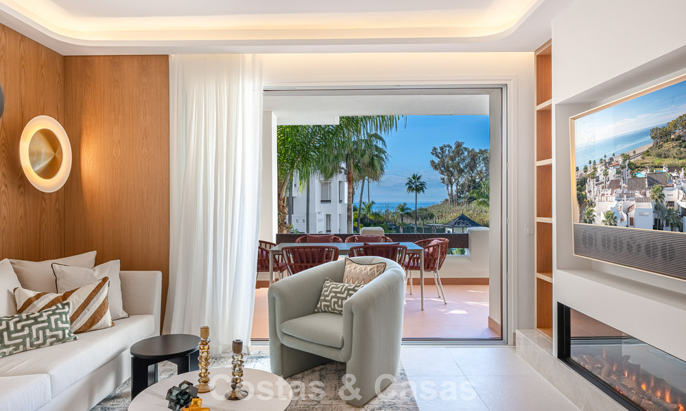 Apartamento de lujo con vistas al mar en primera línea de playa en la New Golden Mile entre Marbella y Estepona 797410
