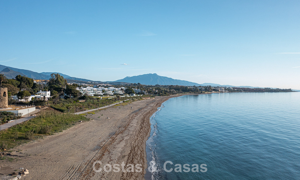 Apartamento de lujo con vistas al mar en primera línea de playa en la New Golden Mile entre Marbella y Estepona 797418