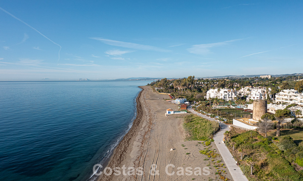 Apartamento de lujo con vistas al mar en primera línea de playa en la New Golden Mile entre Marbella y Estepona 797419