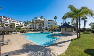 Apartamento de lujo con vistas al mar en primera línea de playa en la New Golden Mile entre Marbella y Estepona 797429 