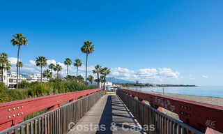Apartamento de lujo con vistas al mar en primera línea de playa en la New Golden Mile entre Marbella y Estepona 797437 