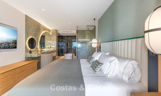 Apartamento de lujo con vistas al mar en primera línea de playa en la New Golden Mile entre Marbella y Estepona 797448 