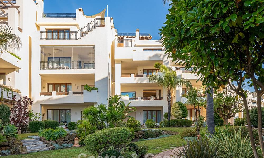 Apartamento de lujo con vistas al mar en primera línea de playa en la New Golden Mile entre Marbella y Estepona 797451