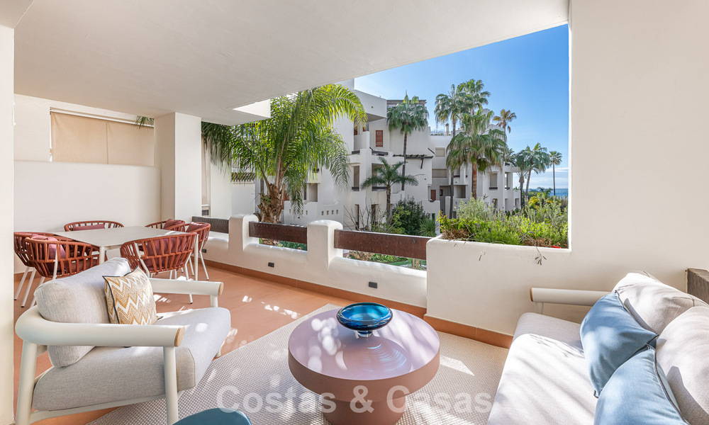 Apartamento de lujo con vistas al mar en primera línea de playa en la New Golden Mile entre Marbella y Estepona 797457